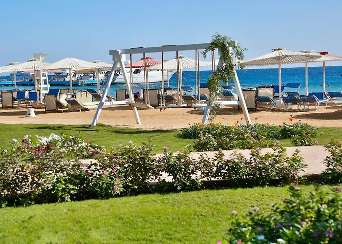Amarina Abu Soma & Aquapark Resort 5*