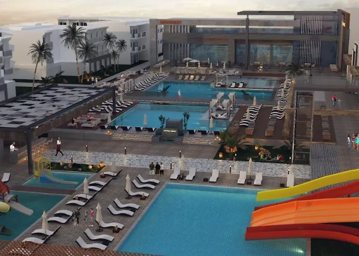 Amarina Abu Soma & Aquapark Resort 5*